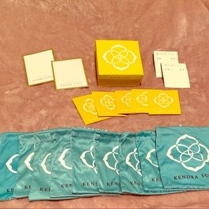 Kendra Scott packaging